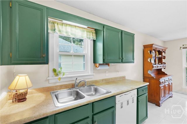 104 Saint Andrews Way, Savannah, GA 31410