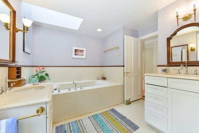 14 Ash Street 14, Cambridge, MA 02138