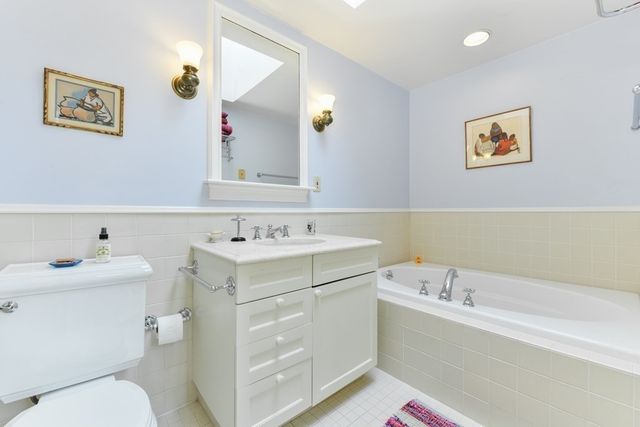 14 Ash Street 14, Cambridge, MA 02138