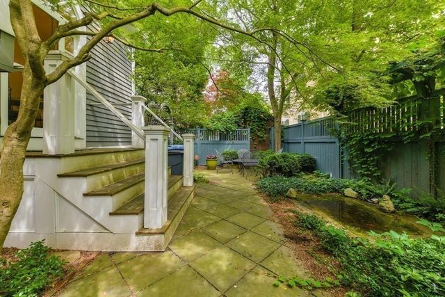 14 Ash Street 14, Cambridge, MA 02138