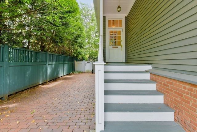 14 Ash Street 14, Cambridge, MA 02138