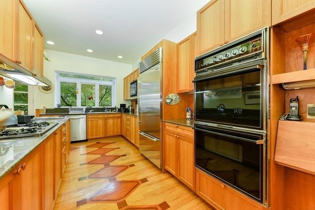 14 Ash Street 14, Cambridge, MA 02138