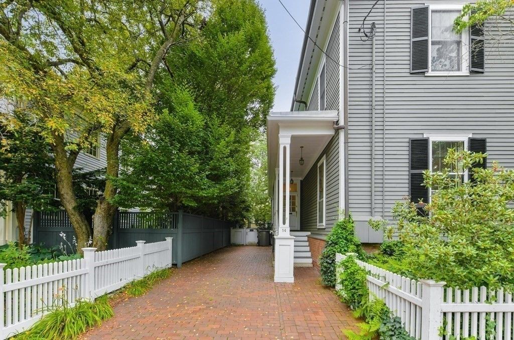 14 Ash Street 14, Cambridge, MA 02138
