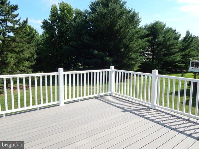 862 N WATERFORD LN, Wilmington, DE 19808