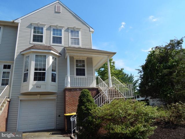 862 N WATERFORD LN, Wilmington, DE 19808