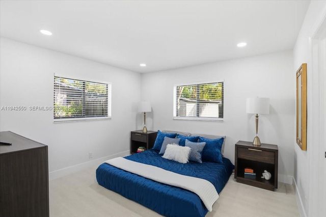 3958 NW 19th Ave, Oakland Park, FL 33309