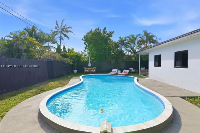 3958 NW 19th Ave, Oakland Park, FL 33309