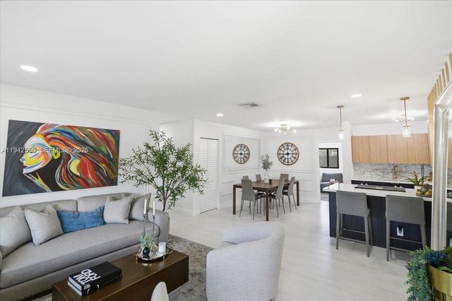 3958 NW 19th Ave, Oakland Park, FL 33309