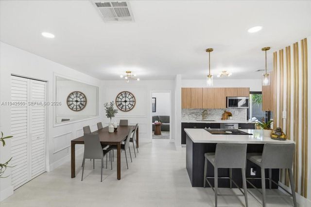 3958 NW 19th Ave, Oakland Park, FL 33309