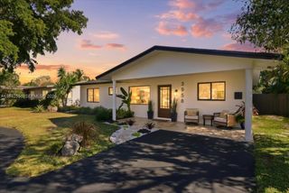 3958 NW 19th Ave, Oakland Park, FL 33309