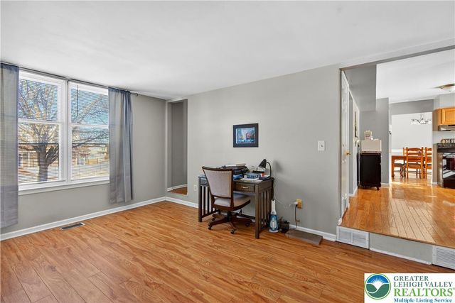 132 Woodview Drive, Trumbauersville Boro, PA 18951