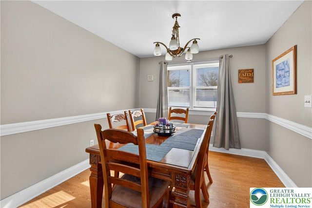 132 Woodview Drive, Trumbauersville Boro, PA 18951