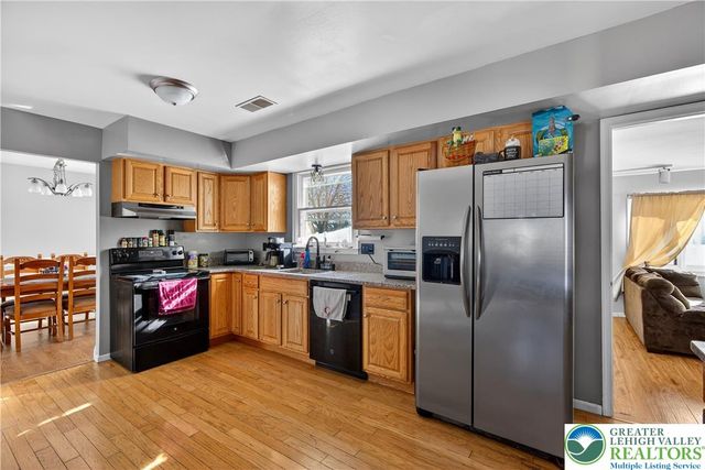 132 Woodview Drive, Trumbauersville Boro, PA 18951