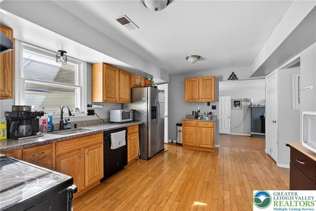 132 Woodview Drive, Trumbauersville Boro, PA 18951