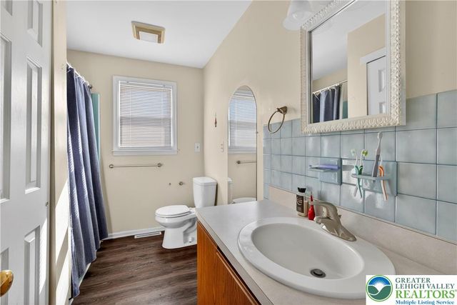 132 Woodview Drive, Trumbauersville Boro, PA 18951