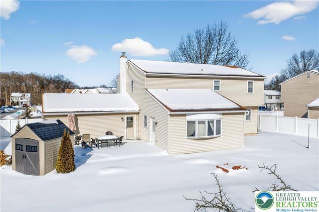 132 Woodview Drive, Trumbauersville Boro, PA 18951