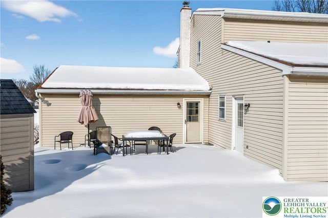 132 Woodview Drive, Trumbauersville Boro, PA 18951