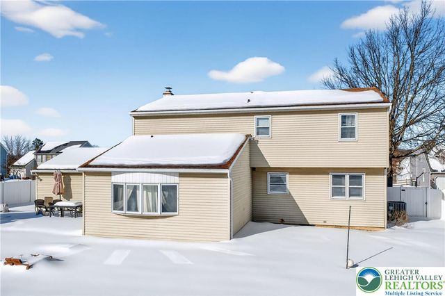 132 Woodview Drive, Trumbauersville Boro, PA 18951