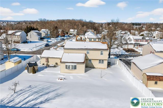 132 Woodview Drive, Trumbauersville Boro, PA 18951