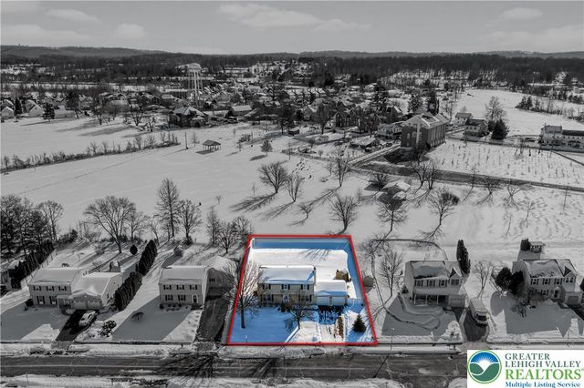 132 Woodview Drive, Trumbauersville Boro, PA 18951