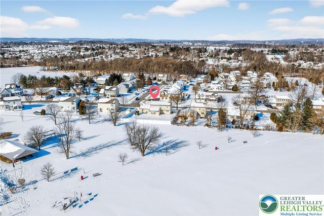 132 Woodview Drive, Trumbauersville Boro, PA 18951