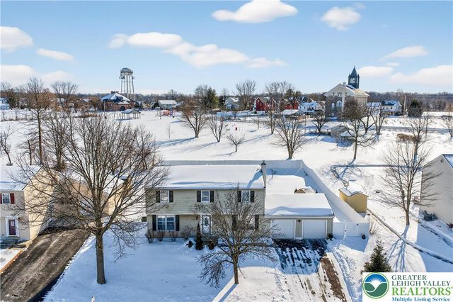 132 Woodview Drive, Trumbauersville Boro, PA 18951