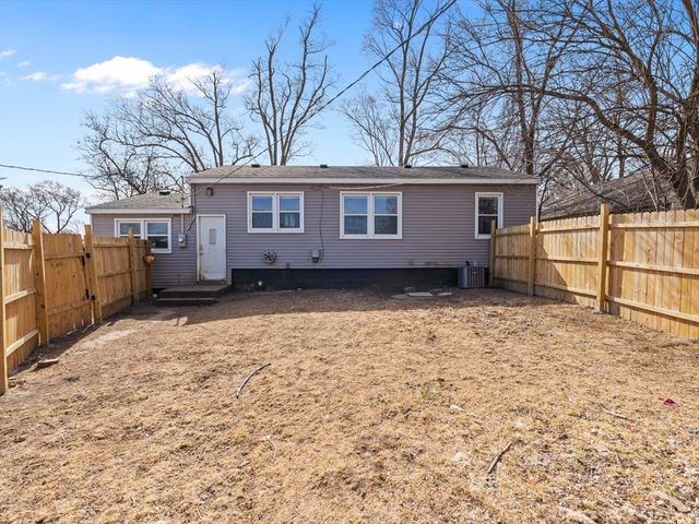 3229 66th Avenue, Moline, IL 61265