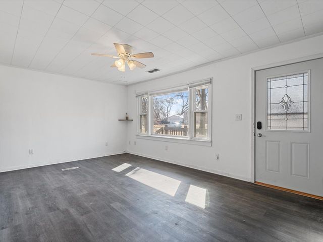 3229 66th Avenue, Moline, IL 61265