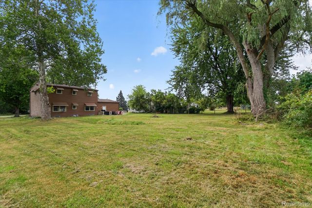 10356 Linden Road, Mundy Township, MI 48439