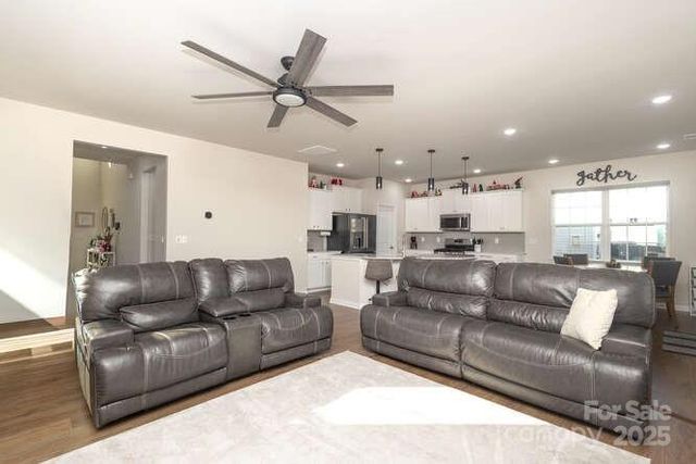 339 Kennerly Center Drive, Mooresville, NC 28115