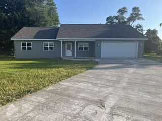 2404 Wild Rose Court, Portage, WI 53901