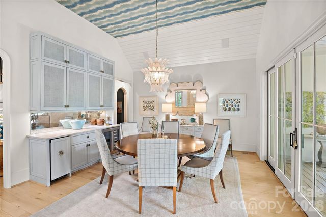 254 Huntley Place, Charlotte, NC 28207