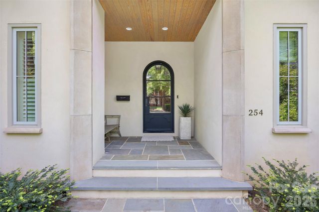 254 Huntley Place, Charlotte, NC 28207