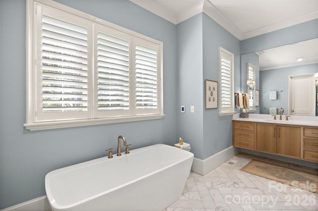 254 Huntley Place, Charlotte, NC 28207