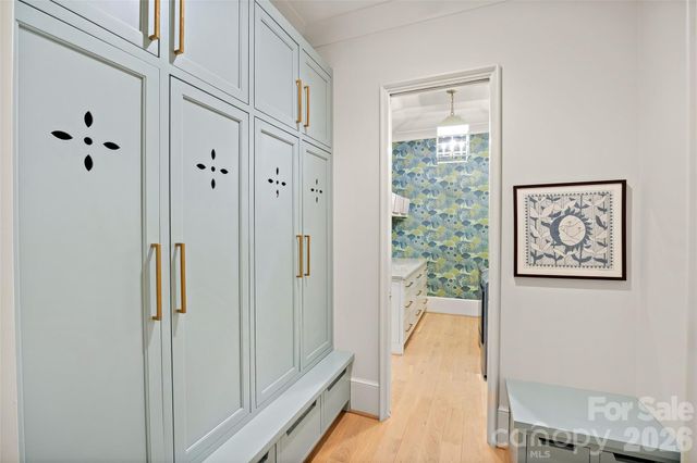 254 Huntley Place, Charlotte, NC 28207