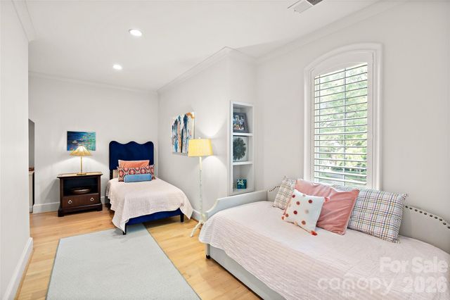 254 Huntley Place, Charlotte, NC 28207