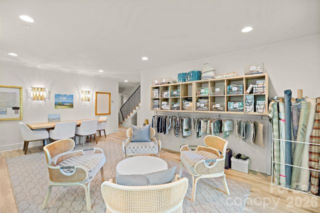 254 Huntley Place, Charlotte, NC 28207