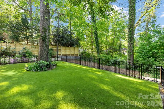 254 Huntley Place, Charlotte, NC 28207