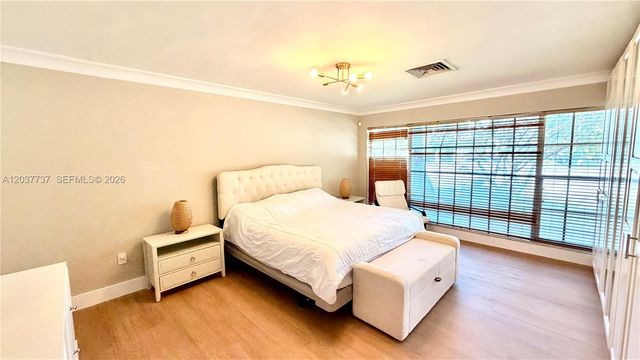 2409 Bayview Dr, Fort Lauderdale, FL 33305