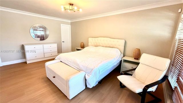 2409 Bayview Dr, Fort Lauderdale, FL 33305