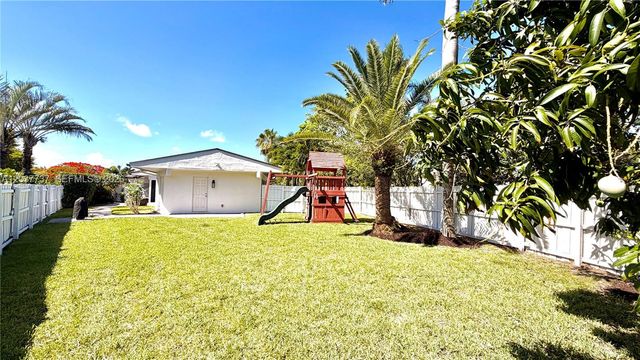 2409 Bayview Dr, Fort Lauderdale, FL 33305