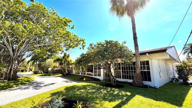 2409 Bayview Dr, Fort Lauderdale, FL 33305