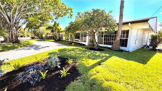 2409 Bayview Dr, Fort Lauderdale, FL 33305