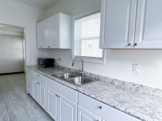 11 Norwood Street 4, Houston, TX 77011