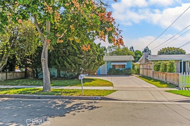 2234 Avalon Street, Costa Mesa, CA 92627