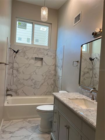 686 WHITE PINE TREE ROAD 64, Venice, FL 34285