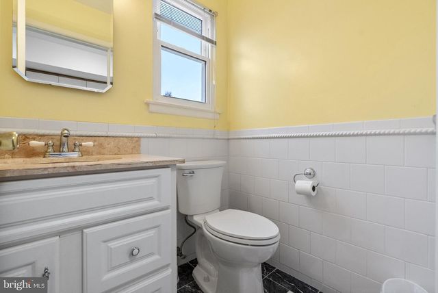 42 HORNSBY DR, Marlton, NJ 08053