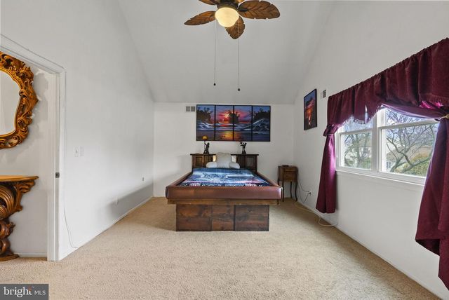42 HORNSBY DR, Marlton, NJ 08053