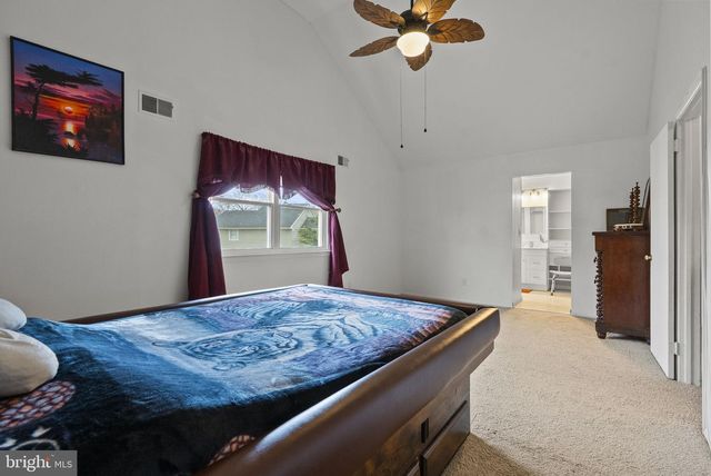 42 HORNSBY DR, Marlton, NJ 08053