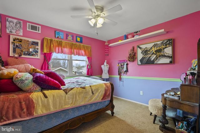 42 HORNSBY DR, Marlton, NJ 08053